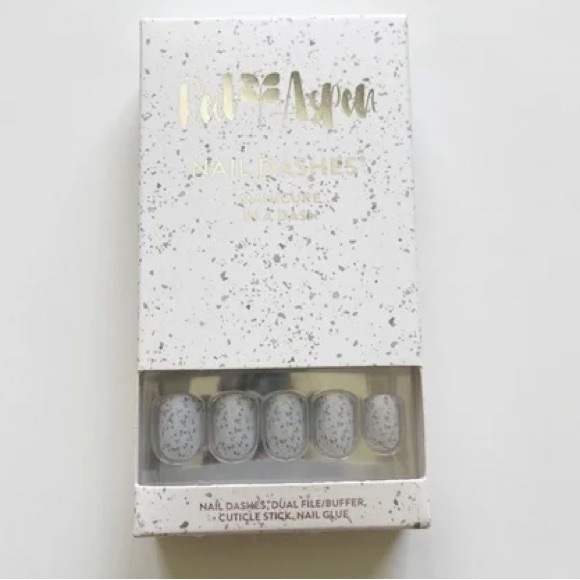 ⛰ Red Aspen Nail Dash: Santorini Caldera Press-on Manicure 💅 - Picture 3 of 15